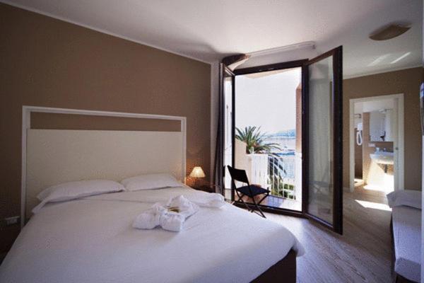 Bed & Breakfast La Terrazza Sul Porto - 3*