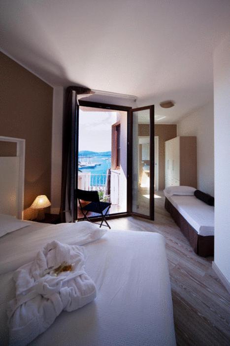 La Terrazza Sul Porto - 3*